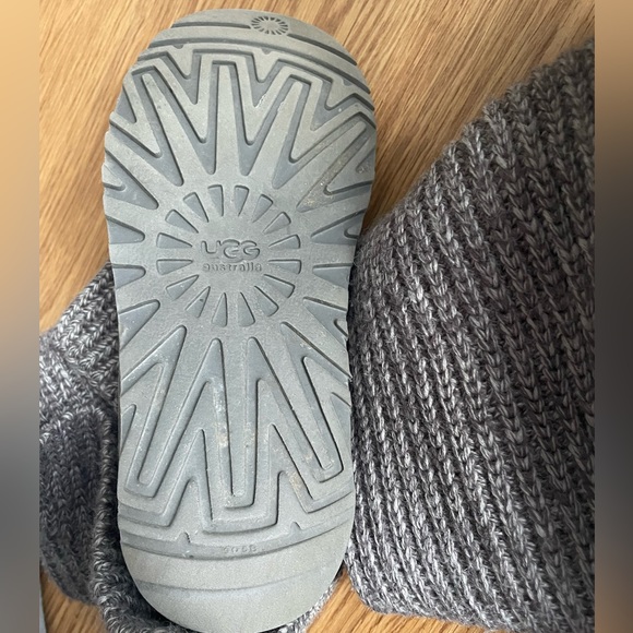 Ugg Classic Cardy Knit Boots - Picture 6 of 7